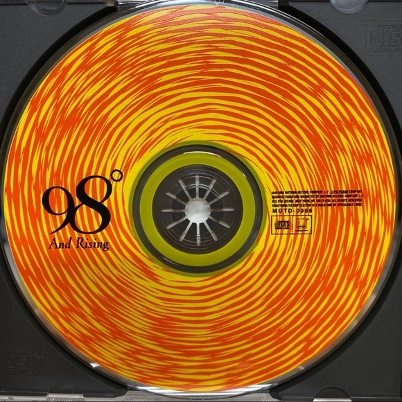 98 Degrees And Rising - Picture 6 of 11